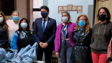 Visita-del-alcalde-de-Alicante,-Luis-Barcala,-a-C.A.S.A.